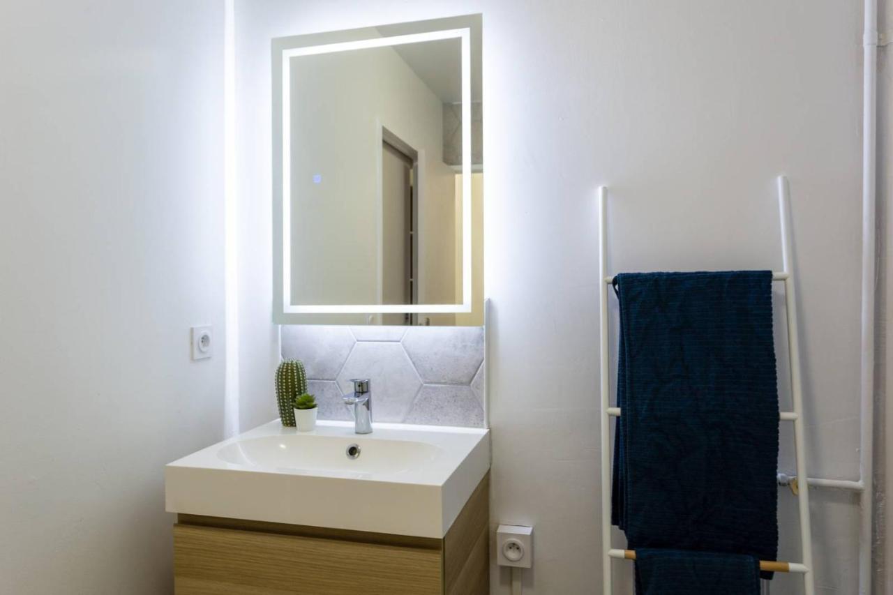 Maxbnb - T2 48m2 - Terrasse 30m2 - Wifi Fibre * Toulon